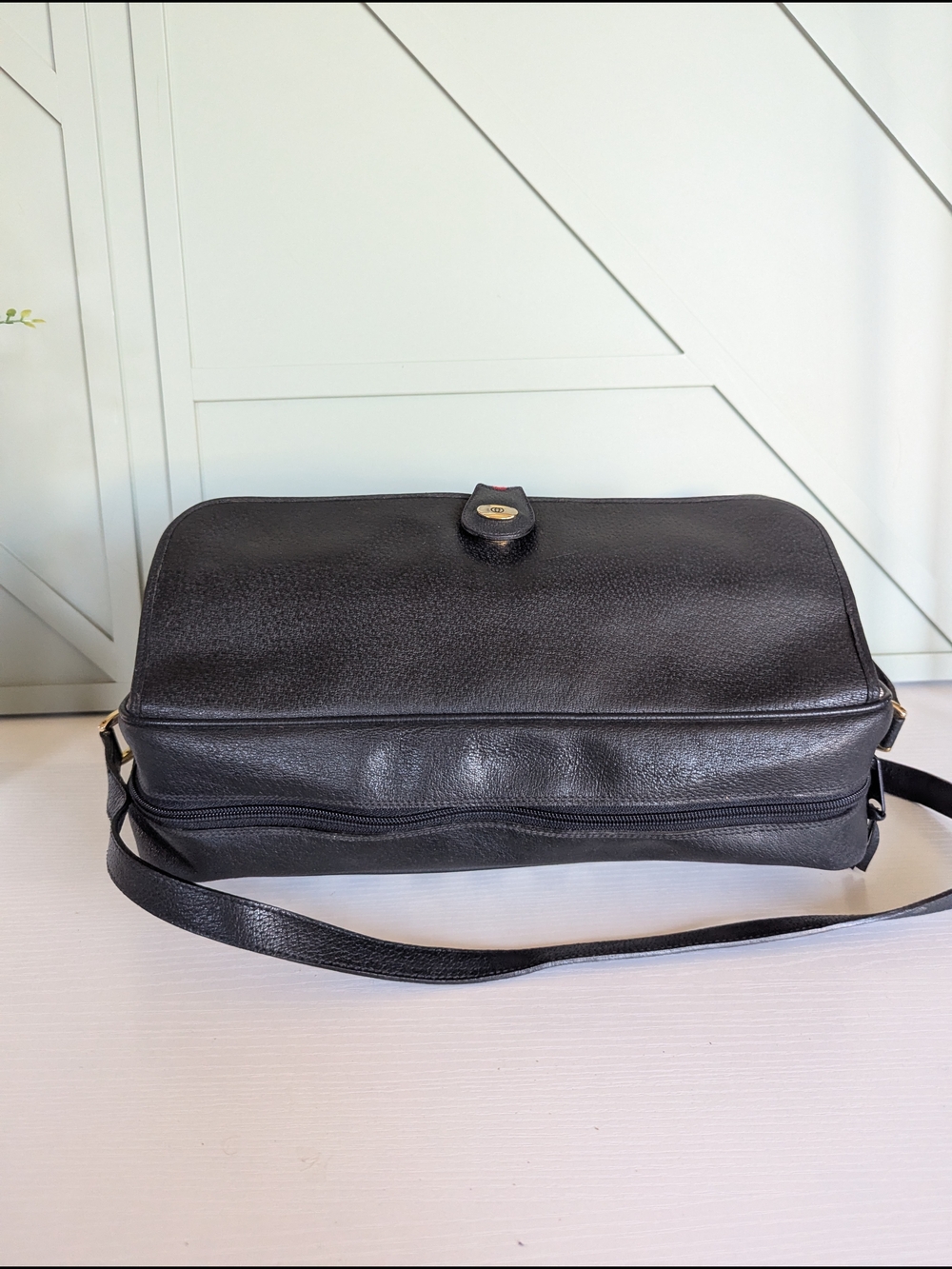 Gucci Black Leather & Beige GG Canvas Messenger Bag with Red-Blue Web - Picture 8 of 14